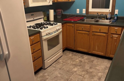 Macomb House | Charming 3-bedroom pet friendly home in Macomb