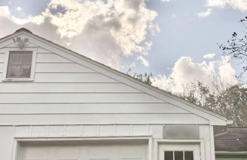 Vestal House | Charming 3-bedroom ranch house in wonderful central Vestal with WiFi, AC