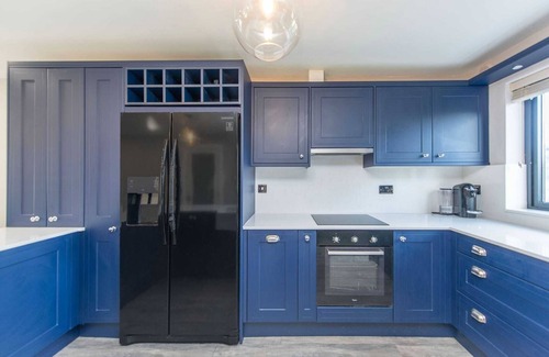 Barna House | Charming 3-bedroom townhome in quaint Bearna with WiFi