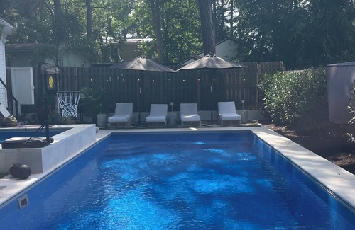 Dodds Addition Cottage | Charming 3-bedroom cottage with pool and hot tub in Dewey Beach