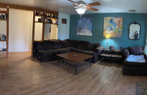 Laytonville House | Charming 3-bedroom house with Sauna, WIFI, fenced yard, lots of free parking.
