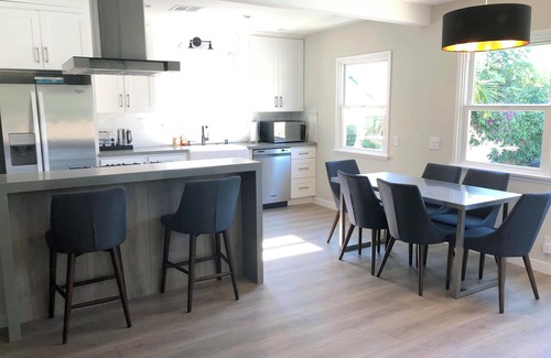 Reseda House | Charming 3-bedroom house with Pool, AC and WiFi in fabulous Reseda