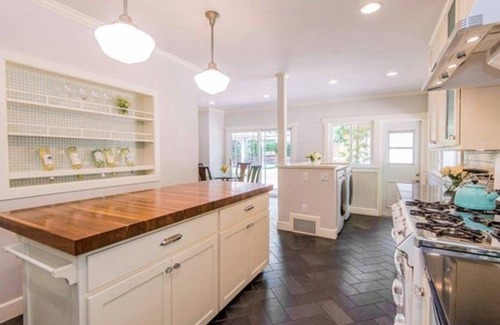Arcadia House | Charming 3-bedroom house with a pool, jacuzzi, AC & WiFi in lovely Sierra Madre
