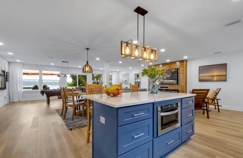 Telogia House | Charming 3-bedroom house with dock house on Lake Talquin in Tallahassee, Fl.