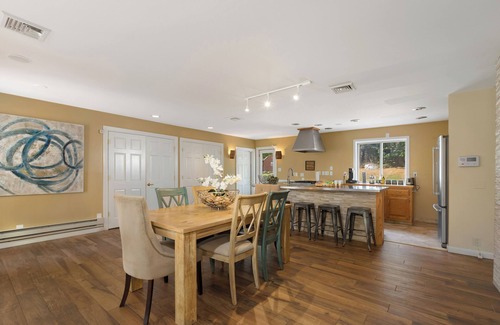 Newburgh Villa | Charming 3-bedroom villa with WiFi, AC in fabulous Monroe