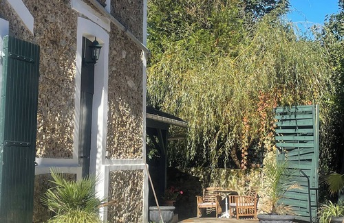 Saint-Cyr-sur-Morin Cottage | Charming 3-bedroom cottage with WiFi near Disneyland, Paris and Reims