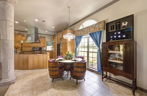 Fayetteville House | Charming 3Bed/3Bath House with WiFi, AC in lovely Fayetteville