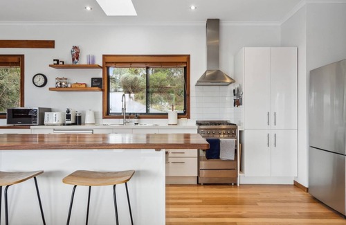 Mount Victoria House | Charming 4 Bed Home in Mount Victoria