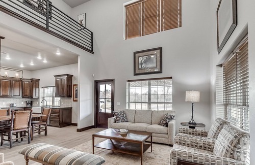 Tribbey Cabin | Charming 4-bedroom cabin with 160 acres