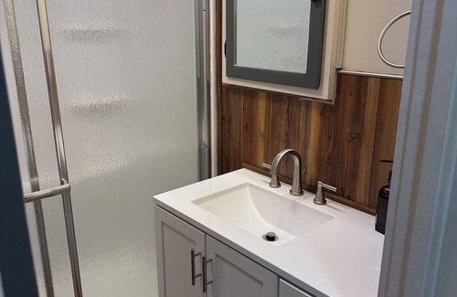 Enid Other | Charming 4-bedroom farmhouse built in 1936. Has WiFi and AC in Enid!