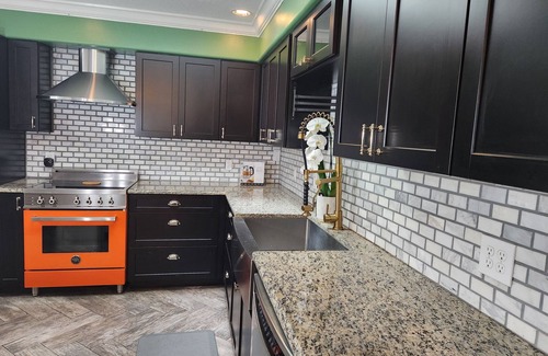 Kissimmee House | Charming 4-bedroom house with AC and WiFi near Orlando airport and lake nona