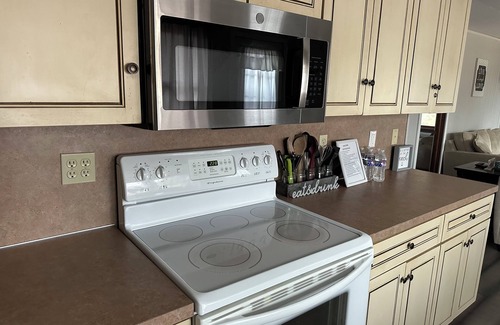 Lake City House | Charming 4-bedroom house with WiFi and AC in peaceful Lake City. Sleeps 12.