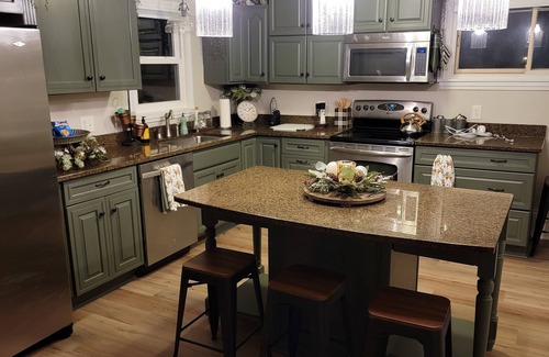 Bolivar House | Charming 4 Bedroom Home Away From Home