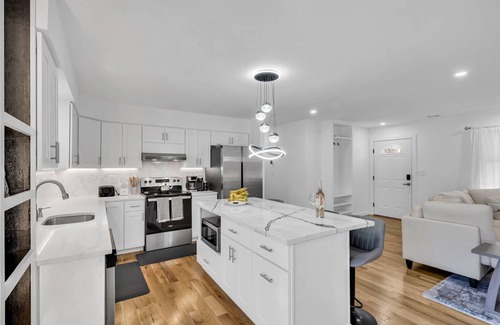 Mastic House | Charming 4-bedroom house with WiFi and fitness room in lovely Mastic