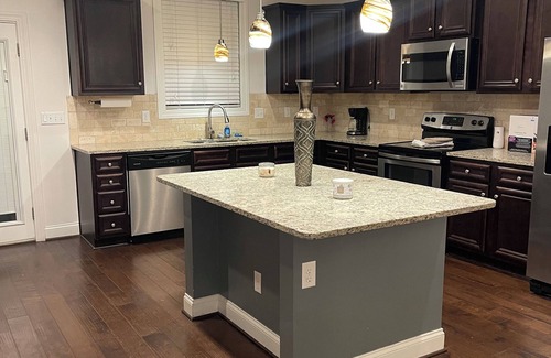 Elliott House | Charming 4-bedroom house with WiFi near Shaw Airforce and Downtown Sumter