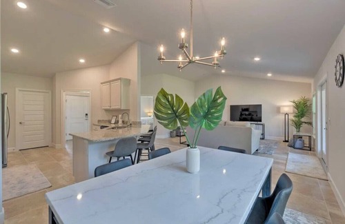 Pebble Beach House | Charming 4-bedroom house in enchanting Rotonda West with WiFi, AC