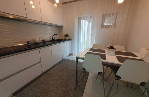 Pitesti Villa | Charming 4-bedroom villa with WiFi, fitness room in enchanting Pitești