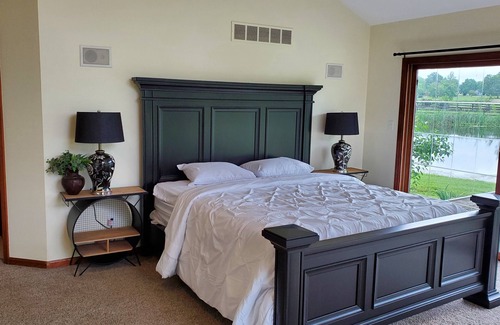 Lebanon Other | Charming 4-bedroomHorse Ranch farmhouse in enjoyable Lebanon with AC, Wifi