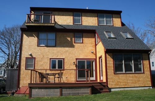 Easton's Point House | Charming 5 bedroom Easton Point colonial with honeymoon suite on 3rd floor