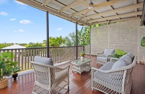 Kedron House | Charming 5BR Family Home w/Pool 10min from Airport