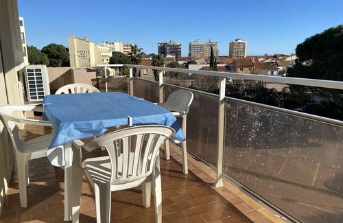 Le Port Apartment | Charming Air-Conditioned Flat in Canet-Plage