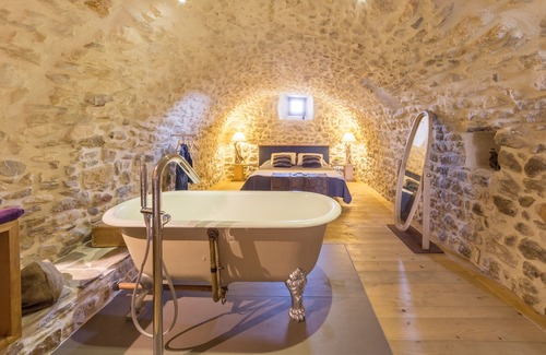 Vallon-Pont-d'Arc Other | CHARMING AIR-CONDITIONED STONE RESIDENCE WITH HEATED SWIMMING POOL