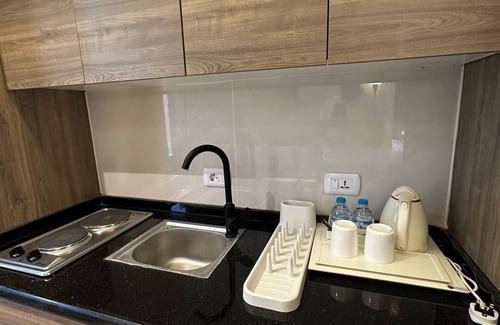 Al Swaifyeh Apartment | Charming Amman Apartment with Garden View