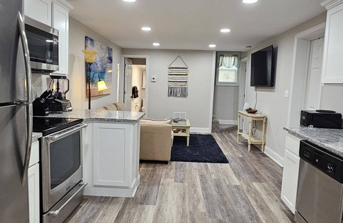 Marlton Apartment | Charming and cozy 2-bed home in Evesham with everything needed for your stay.