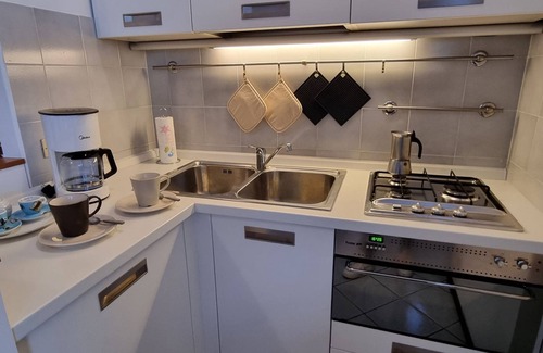 Calmasino Apartment | Charming and elegant apartment in Bardolino with pool. WI-fi free.