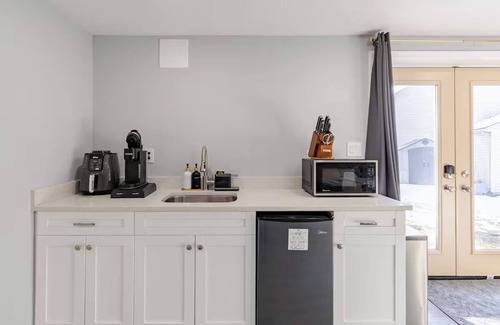 Fairland Apartment | Charming and quiet apartment in newly renovated home in Silver Spring