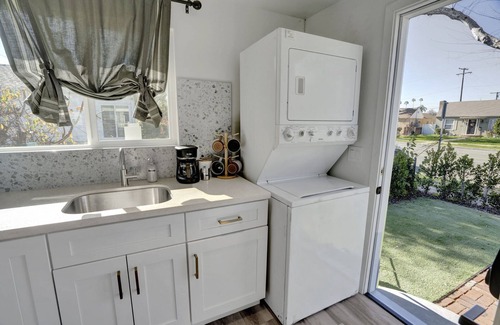 West Whittier-Los Nietos Apartment | Charming and Retro-inspired one-bedroom duplex near shopping and dining!