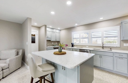 Lochmoor Waterway Estates House | Charming and sleek pool home, family friendly with canal access to river, WIFI