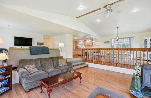 Gouldsboro House | Charming and Scenic Gouldsboro Getaway with Patio!