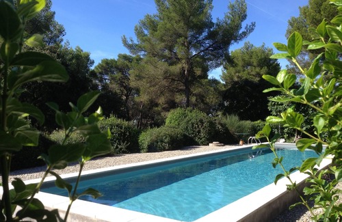 Est House | Charming and tasteful artist's house in an exceptional site in Bibemus