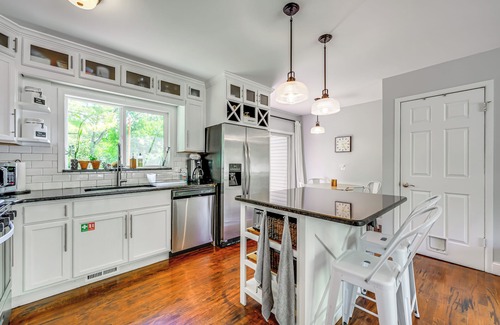 Mitchell House | Charming Ann Arbor Getaway w/Deck: Near Downtown!