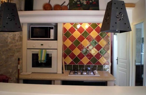 Le Chateau-d'Oleron Apartment | Charming apartment in an old farmhouse from the 17th century, 4 persons