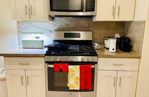 Richmond District Apartment | Charming apartment in a wonderful location by Baker Beach