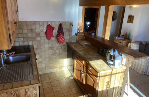 Chesieres Apartment | Charming Apartment, 1 minute to Bus Stop, free WiFi, 2 bedrooms & Stunning Views