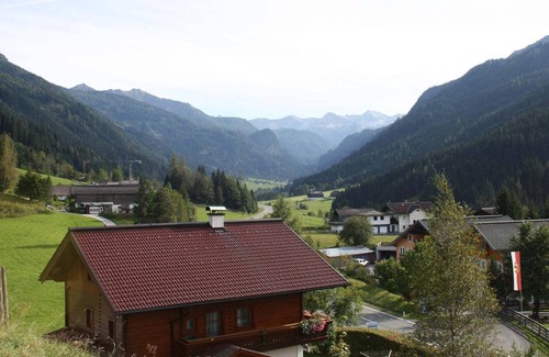 Untertauern Apartment | Charming Apartment in Untertauern near Ski Bus Stop