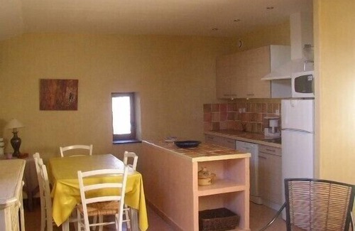 Sigoyer Apartment | charming apartment in character house