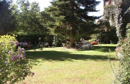Sigoyer Apartment | charming apartment in character house