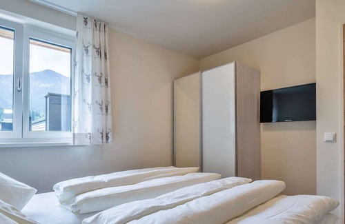Gosau Apartment | Charming Apartment in Gosau with shared Sauna