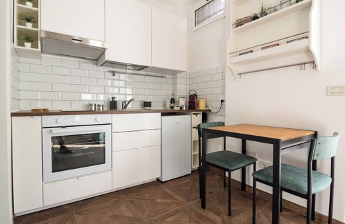EUR Apartment | Charming Apartment in Rome EUR Laghetto with Large Terrace and Free Parking.