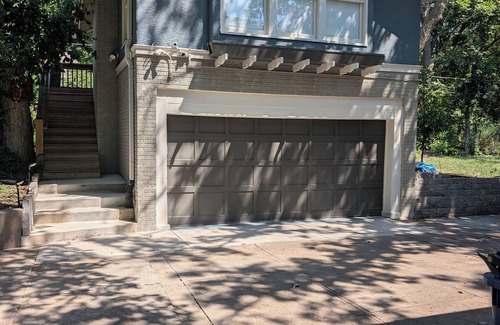 College Hill Apartment | Charming apartment in wonderful Wichita neighborhood