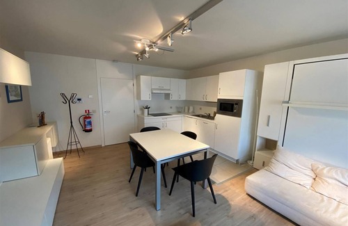 De Panne Apartment | Charming Apartment Near Beach