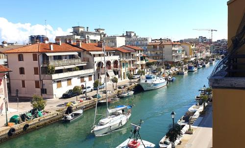 Grado Historic Centre Apartment | Charming apartment & parking by ANTHEA HOMES