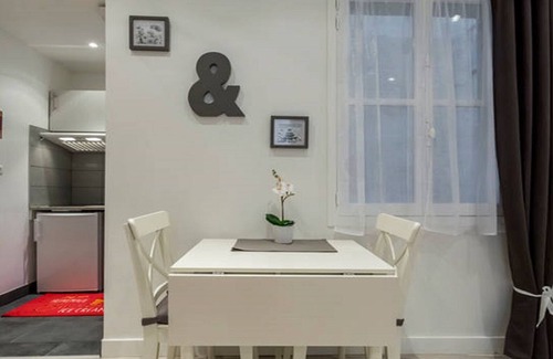 Hotel de Ville - Quinconces Apartment | Charming Apartment/Rue Des Faussets/St Pierre * (2nd floor)
