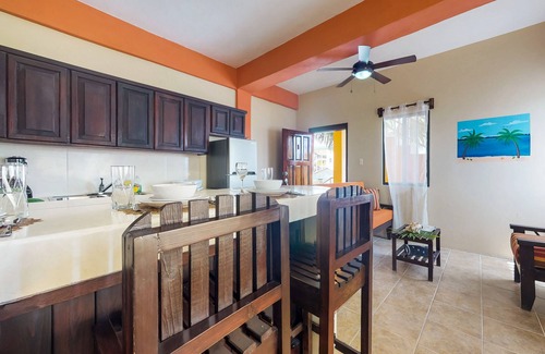 San Pedro Apartment | Charming apartment w/amazing rooftop view, WiFi & partial AC - walk everywhere