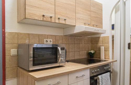Matzleinsdorf Apartment | Charming Apt - ideal for Longstays