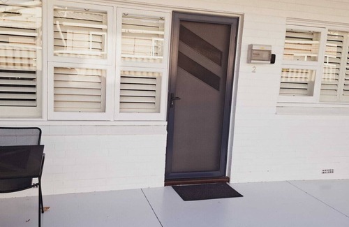 Rockingham Apartment | Charming Apt Min from Rockingham Beach